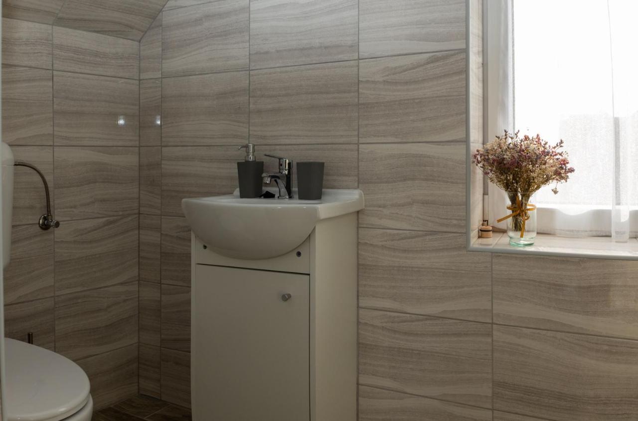 Takacs Pince Apartman Hajos Buitenkant foto